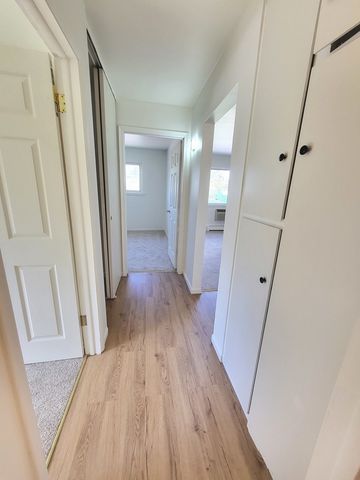 205 Marian Parkway 2A, Crystal Lake, IL 60014