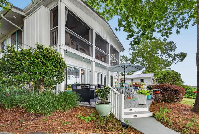 1204 Joyner Drive, Summerton, SC 29148
