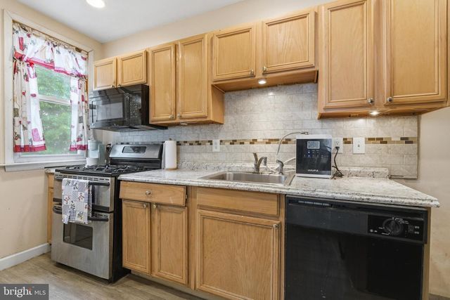 3828 CREST RD, Drexel Hill, PA 19026