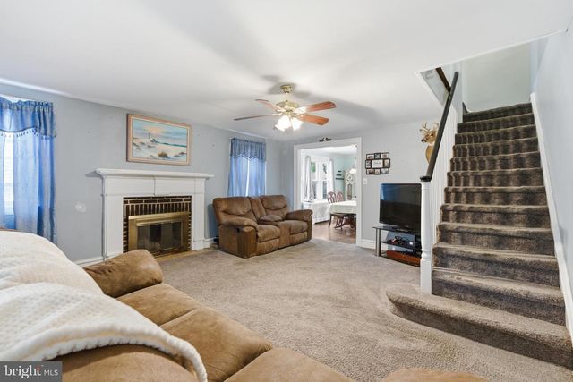 3828 CREST RD, Drexel Hill, PA 19026