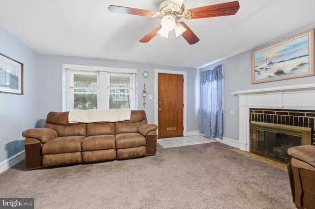 3828 CREST RD, Drexel Hill, PA 19026