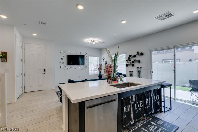 7220 North Decatur Boulevard 5, Las Vegas, NV 89131