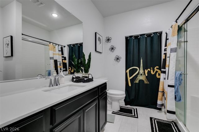 7220 North Decatur Boulevard 5, Las Vegas, NV 89131