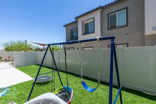 7220 North Decatur Boulevard 5, Las Vegas, NV 89131