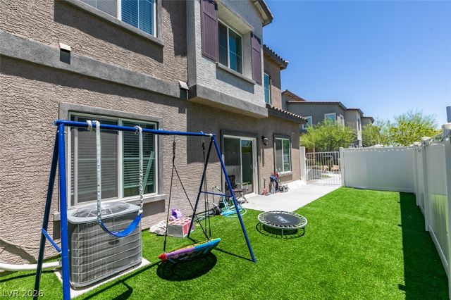 7220 North Decatur Boulevard 5, Las Vegas, NV 89131