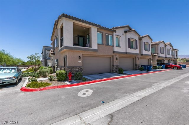 7220 North Decatur Boulevard 5, Las Vegas, NV 89131