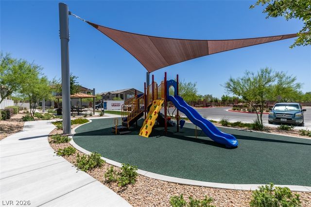 7220 North Decatur Boulevard 5, Las Vegas, NV 89131