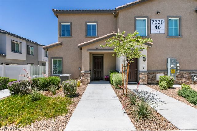 7220 North Decatur Boulevard 5, Las Vegas, NV 89131