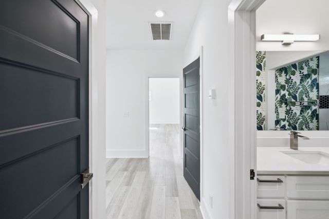 463B Radnor St, Nashville, TN 37211