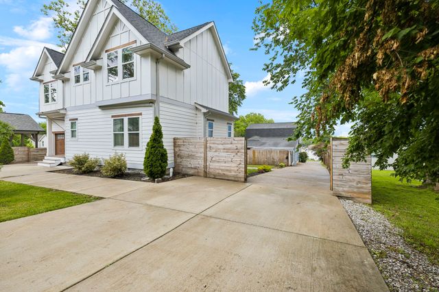 463B Radnor St, Nashville, TN 37211