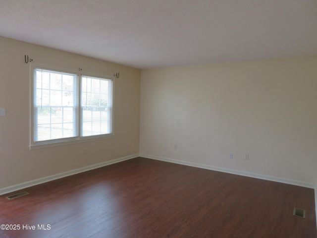 4806 Greenway Avenue, Wilmington, NC 28403