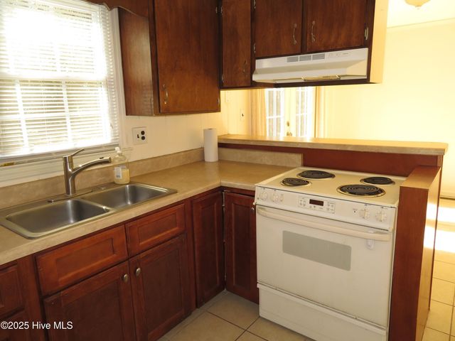 4806 Greenway Avenue, Wilmington, NC 28403