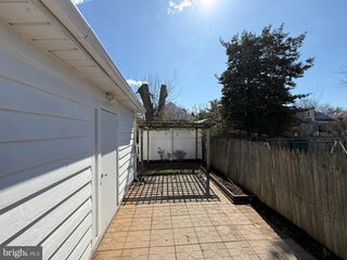 56 HUNTER AVE, Hamilton, NJ 08610