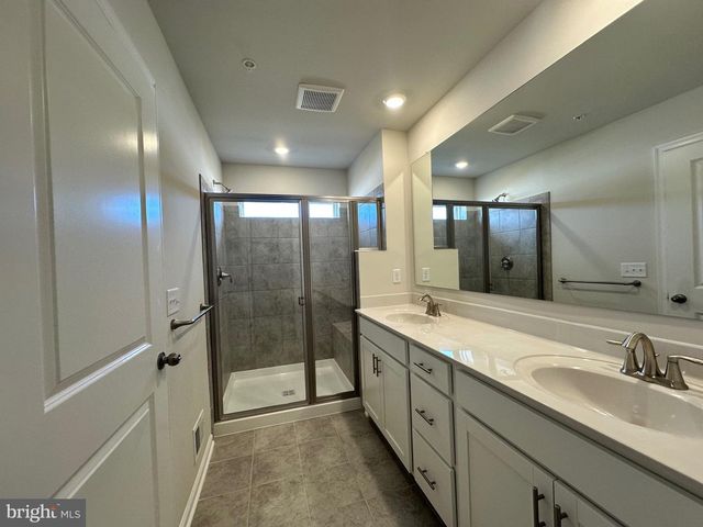 10986 BARNARD PL, White Plains, MD 20695