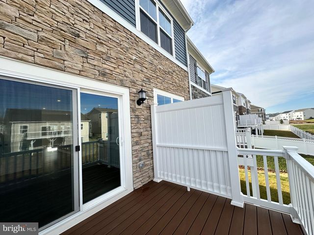 10986 BARNARD PL, White Plains, MD 20695