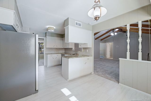 3006 Renker, San Antonio, TX 78217