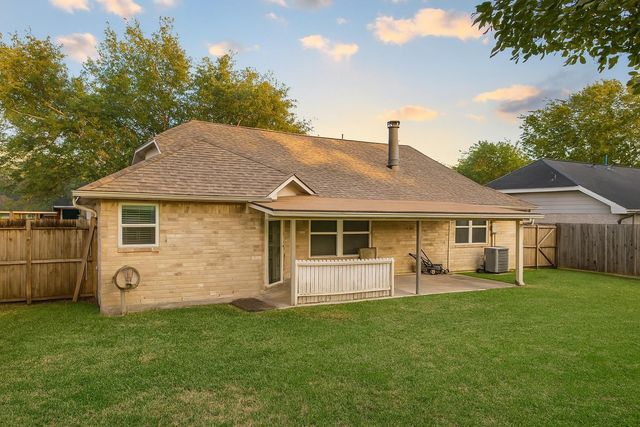 2002 Westwind Drive, Deer Park, TX 77536