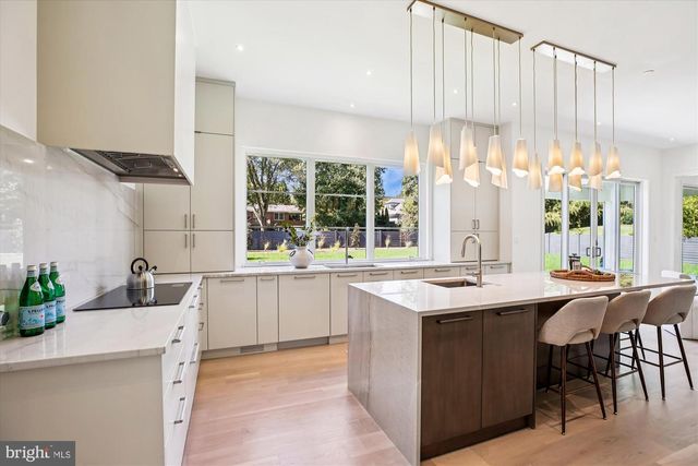 6514 76TH ST, Cabin John, MD 20818