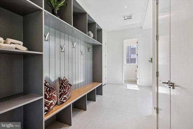 6514 76TH ST, Cabin John, MD 20818