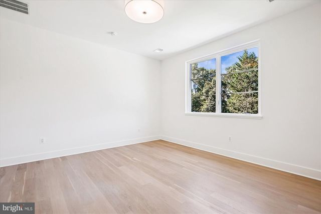 6514 76TH ST, Cabin John, MD 20818