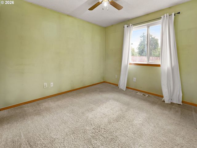 2080 Se CURRIN Ln, Hillsboro, OR 97123