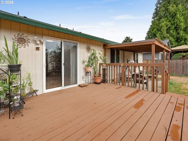 2080 Se CURRIN Ln, Hillsboro, OR 97123
