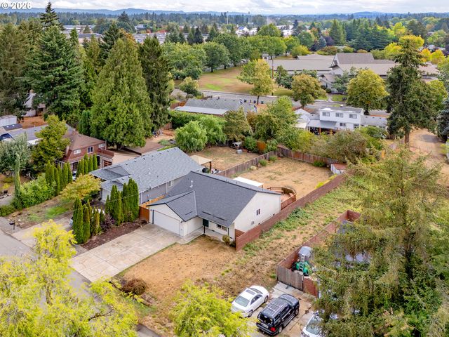 2080 Se CURRIN Ln, Hillsboro, OR 97123