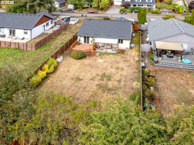 2080 Se CURRIN Ln, Hillsboro, OR 97123