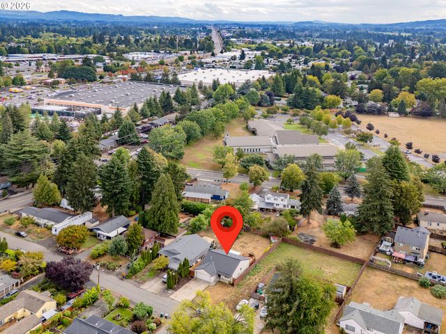 2080 Se CURRIN Ln, Hillsboro, OR 97123