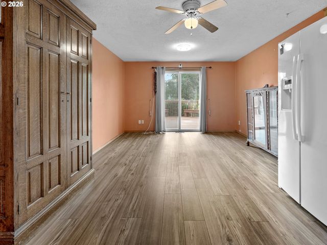 2080 Se CURRIN Ln, Hillsboro, OR 97123
