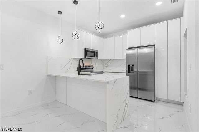 1630 NE 17th TER, Cape Coral, FL 33909