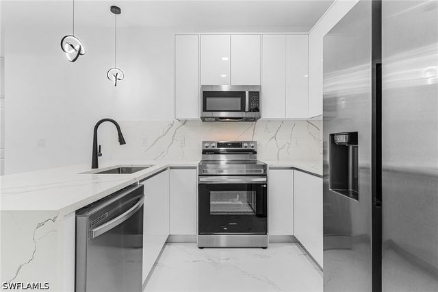 1630 NE 17th TER, Cape Coral, FL 33909