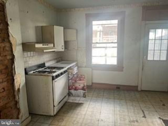 319 S NEWKIRK ST, Baltimore, MD 21224