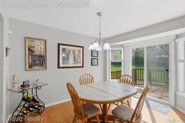 753 Woodhaven Drive, Commerce Charter Township, MI 48390