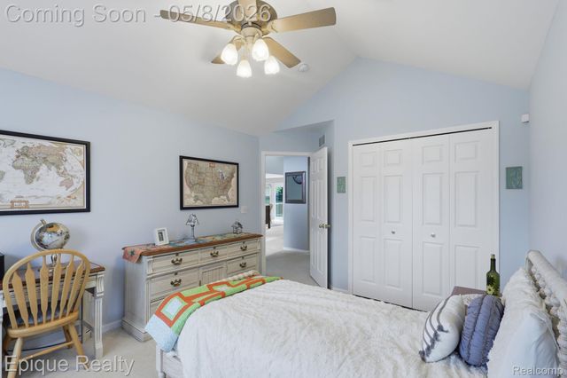 753 Woodhaven Drive, Commerce Charter Township, MI 48390