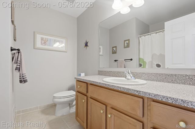 753 Woodhaven Drive, Commerce Charter Township, MI 48390
