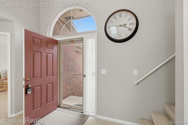 753 Woodhaven Drive, Commerce Charter Township, MI 48390