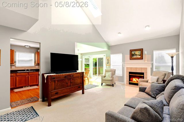 753 Woodhaven Drive, Commerce Charter Township, MI 48390