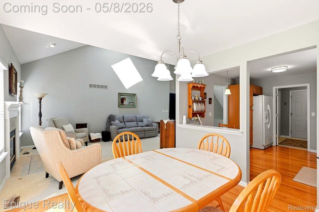753 Woodhaven Drive, Commerce Charter Township, MI 48390