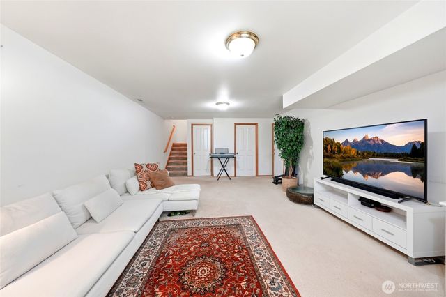 130 67th Avenue Ct E, Fife, WA 98424