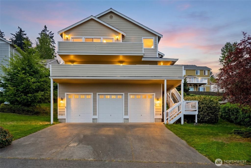 130 67th Avenue Ct E, Fife, WA 98424