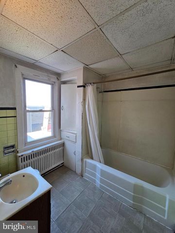 1241 GREEN ST, Reading, PA 19604