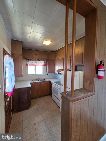 1241 GREEN ST, Reading, PA 19604