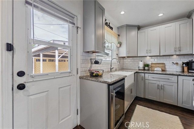 2335 Carfax Avenue, Long Beach, CA 90815