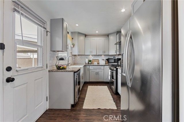 2335 Carfax Avenue, Long Beach, CA 90815