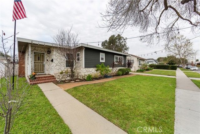 2335 Carfax Avenue, Long Beach, CA 90815