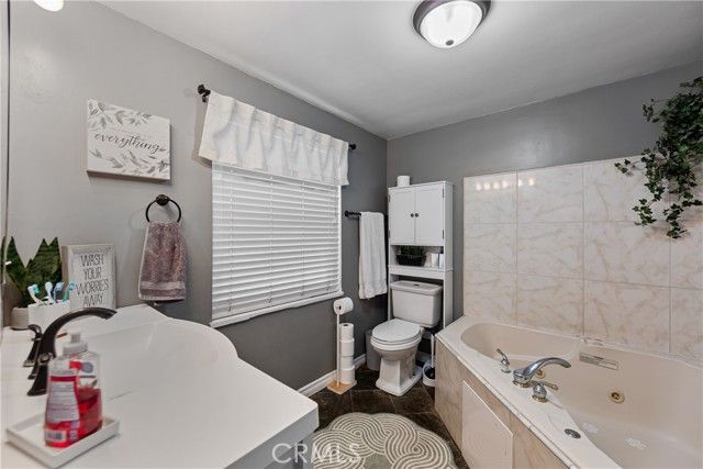 2335 Carfax Avenue, Long Beach, CA 90815