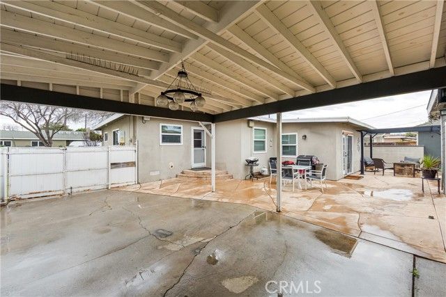 2335 Carfax Avenue, Long Beach, CA 90815