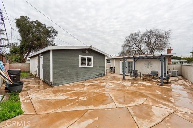 2335 Carfax Avenue, Long Beach, CA 90815