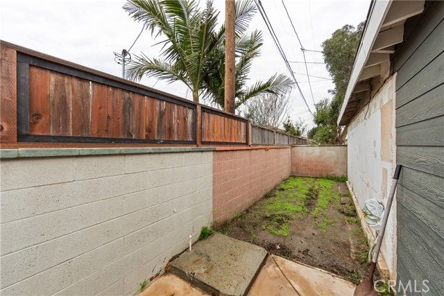 2335 Carfax Avenue, Long Beach, CA 90815